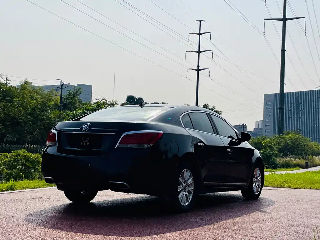 BUICK LACROSSE 2013