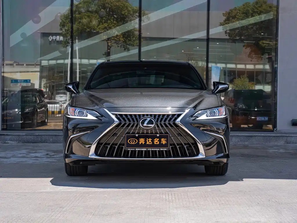 LEXUS ES 2024
