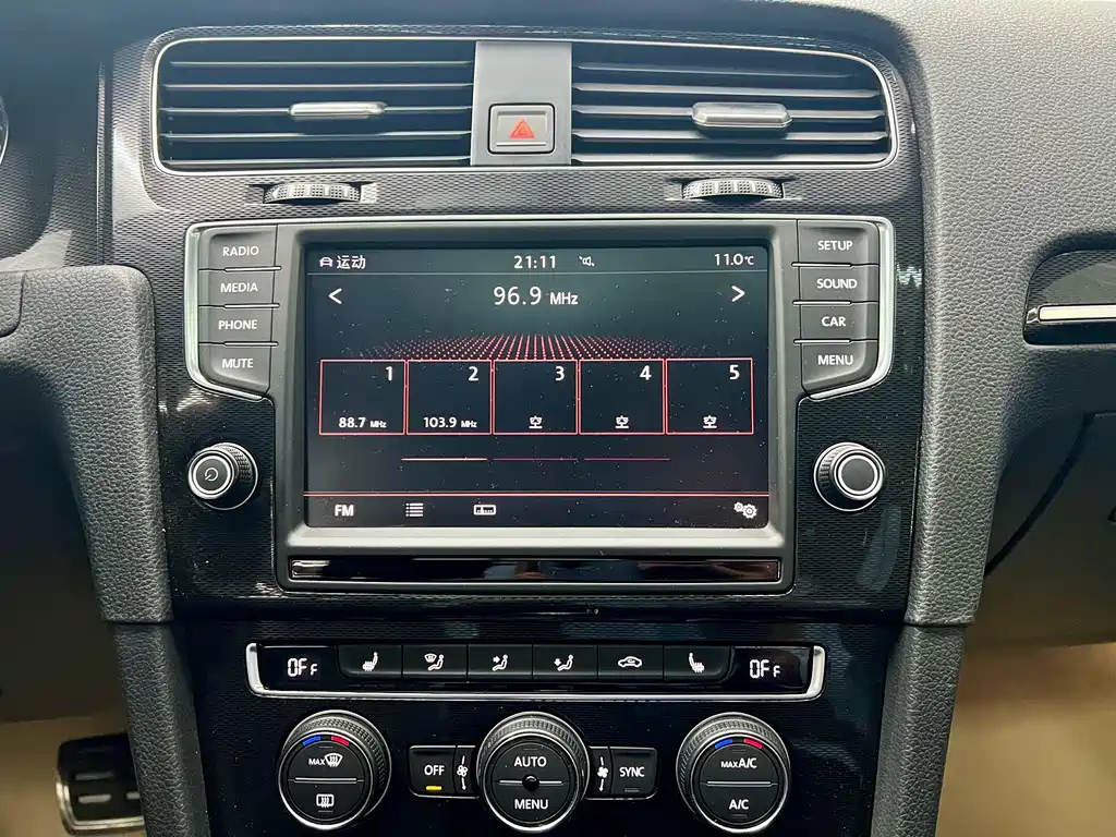VOLKSWAGEN GOLF 2018