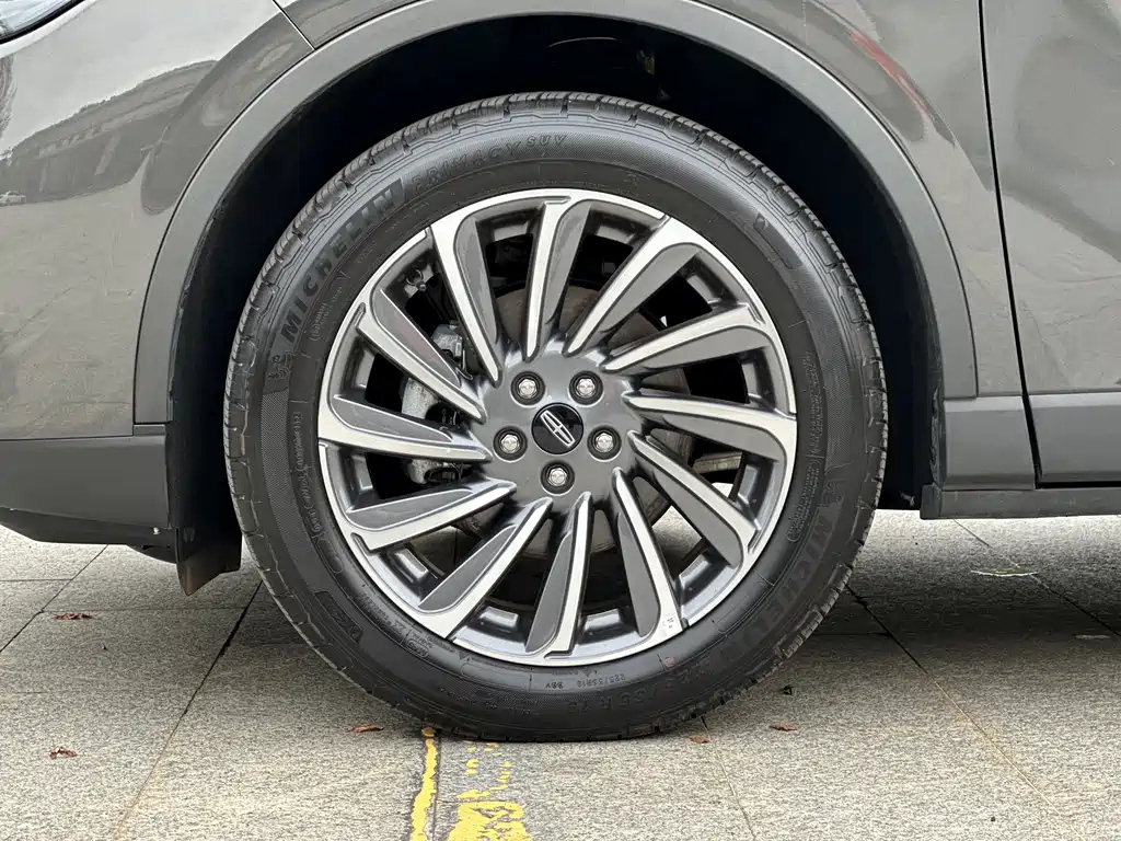 LINCOLN ADVENTURER 2023