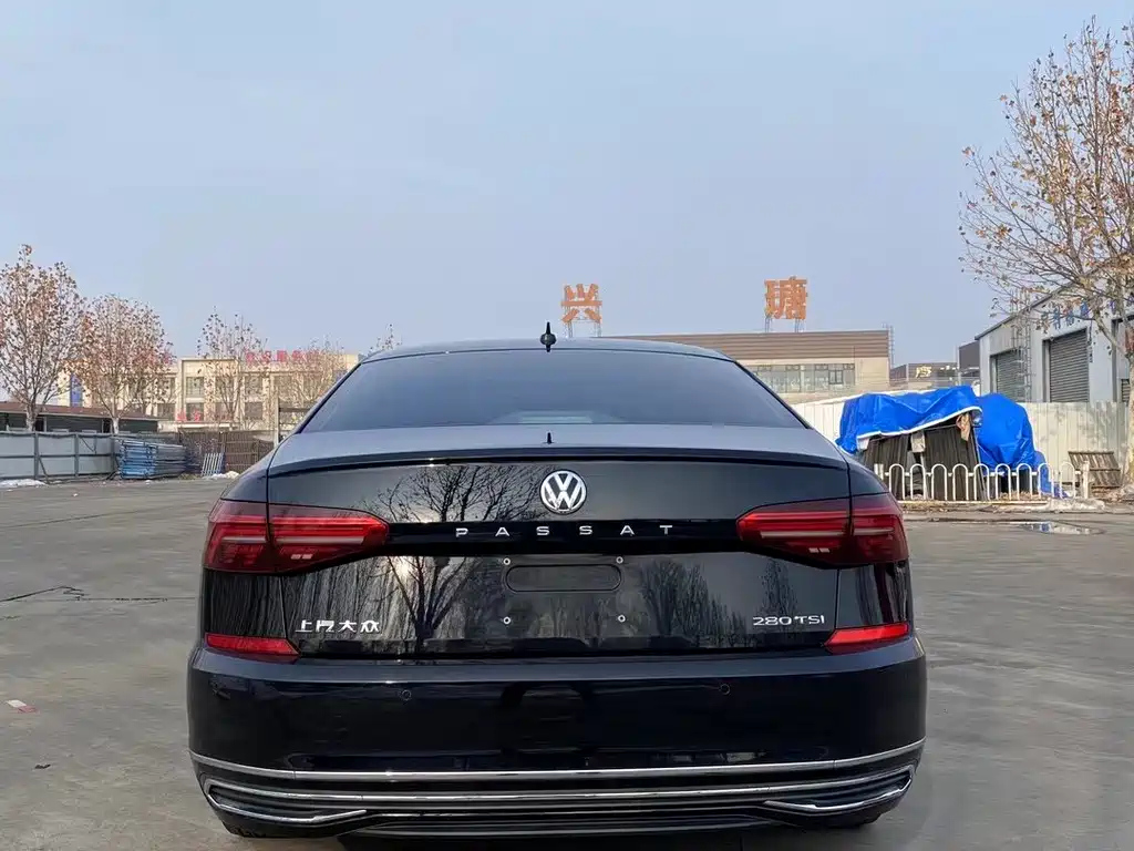 VOLKSWAGEN PASSAT 2021