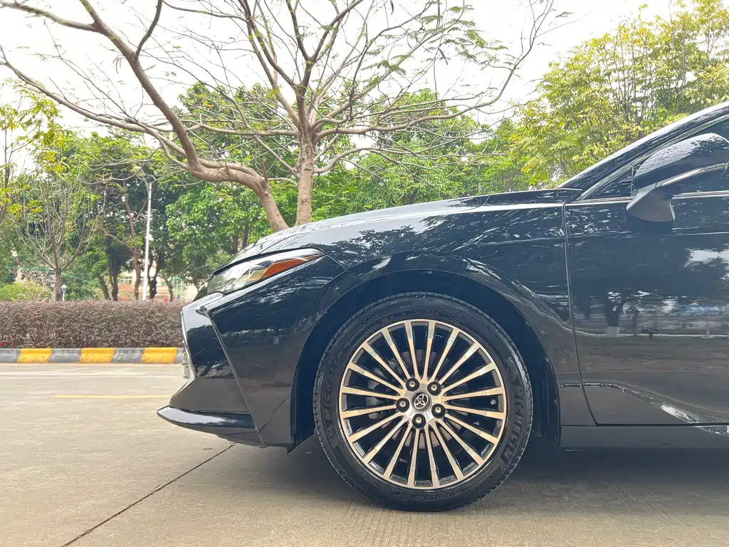 TOYOTA AVALON 2020