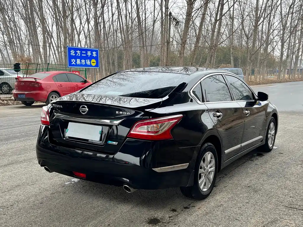 NISSAN TEANA 2016
