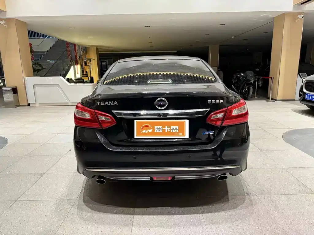 NISSAN TEANA 2018