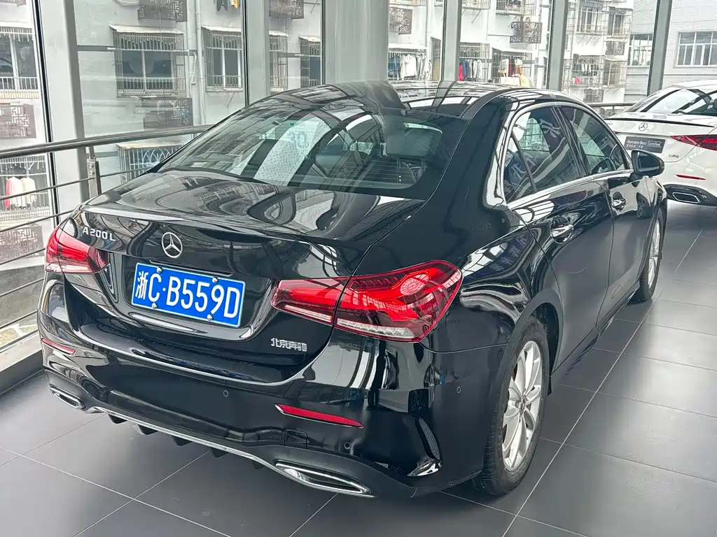 MERCEDES BENZ A-CLASS 2021