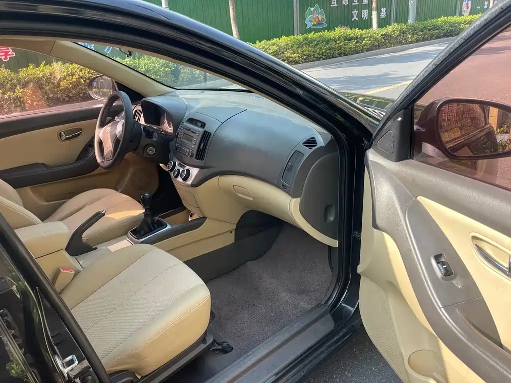HYUNDAI CELESTA 2009