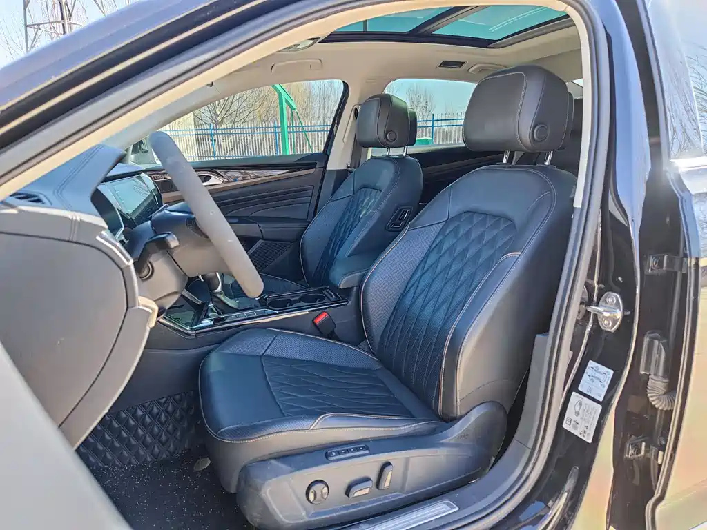 VOLKSWAGEN PASSAT 2020