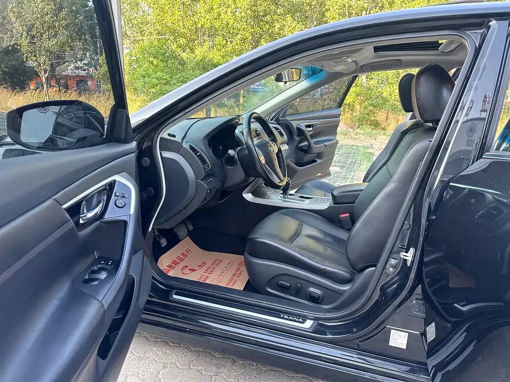 NISSAN TEANA 2016