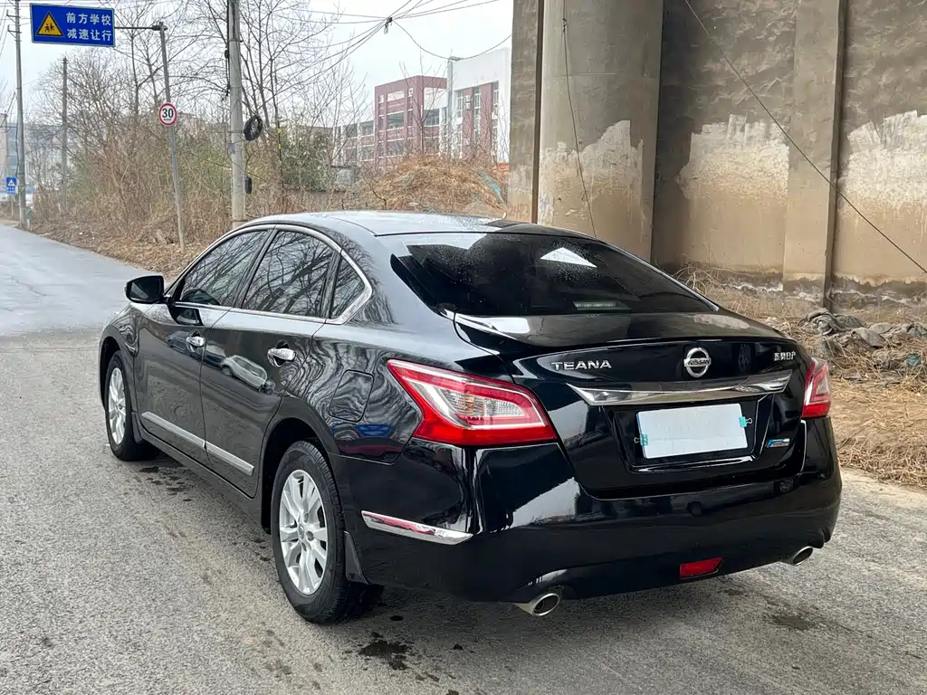 NISSAN TEANA 2016