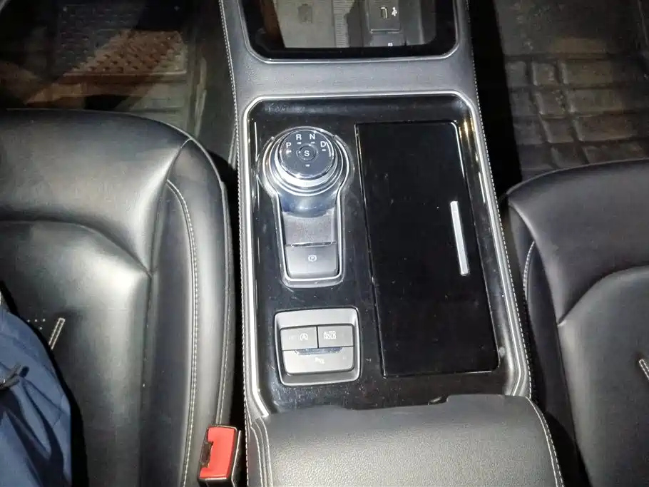 FORD EDGE 2021