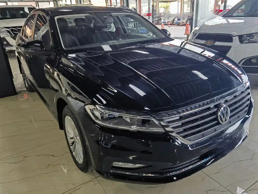 VOLKSWAGEN LAVIDA 2020