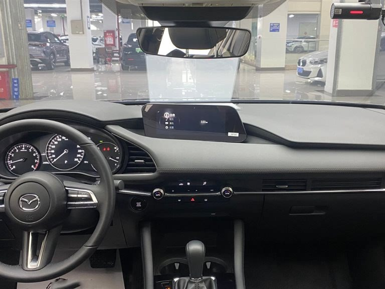 MAZDA 3 AXELA 2022