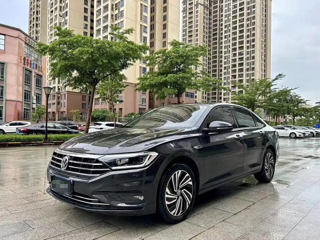 VOLKSWAGEN SAGITAR 2022