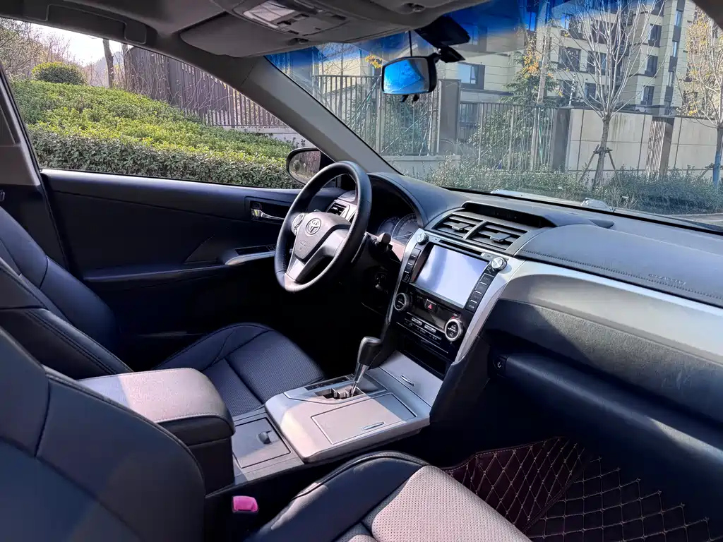 TOYOTA CAMRY 2012