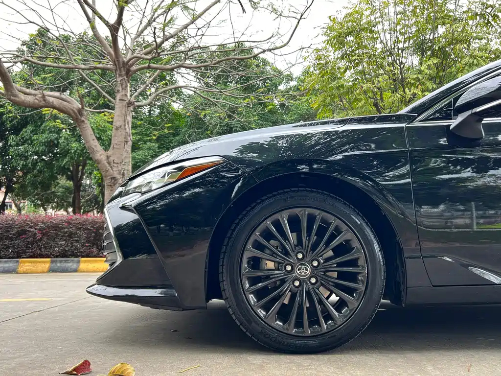 TOYOTA AVALON 2020
