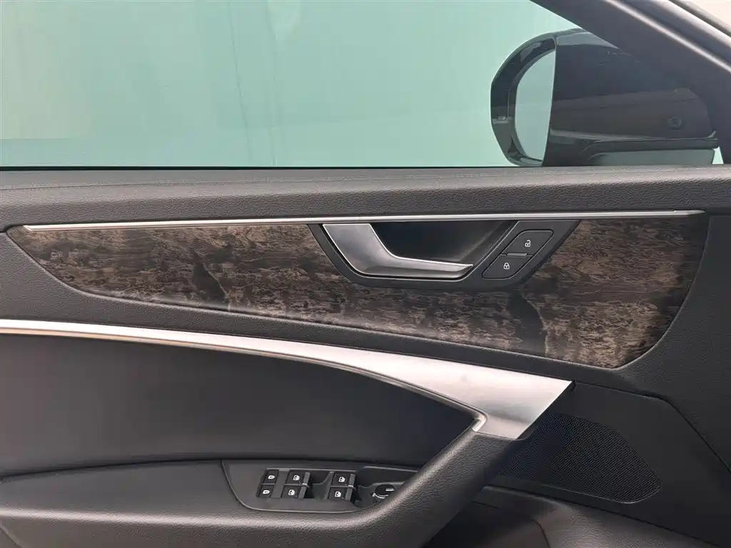 AUDI A6L 2021
