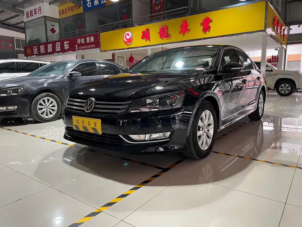 VOLKSWAGEN PASSAT 2011