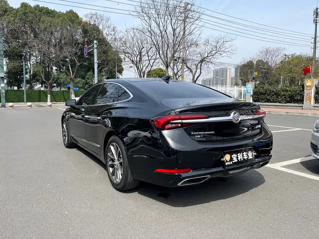 BUICK LACROSSE 2020