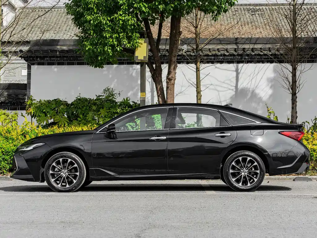 TOYOTA AVALON 2023