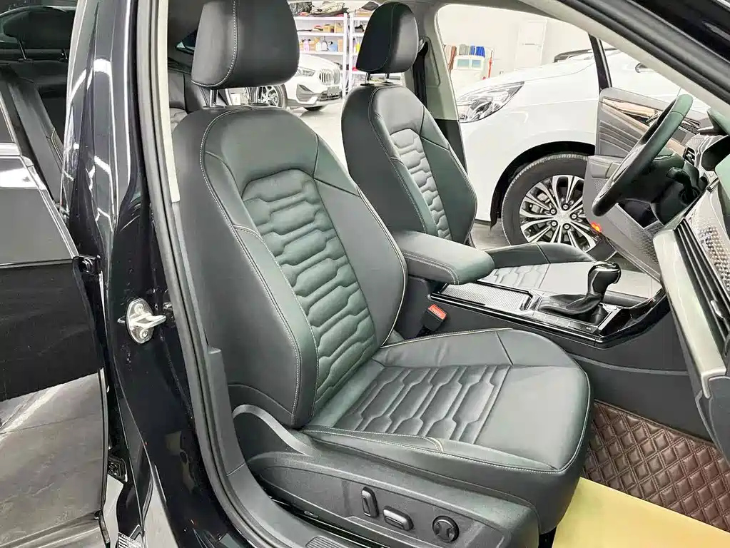 VOLKSWAGEN PASSAT 2021