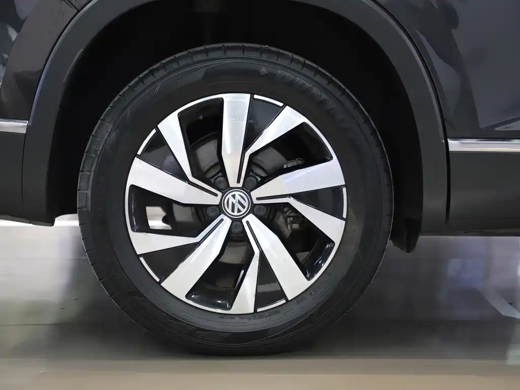 VOLKSWAGEN TAYRON 2020