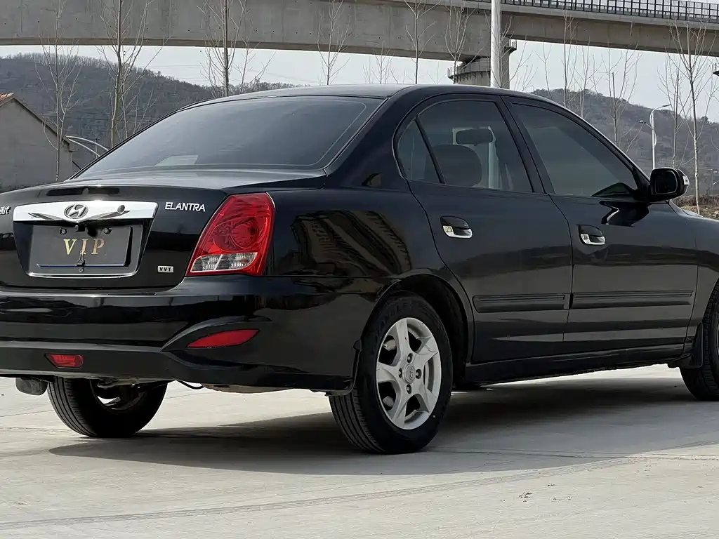 HYUNDAI ELANTRA 2012