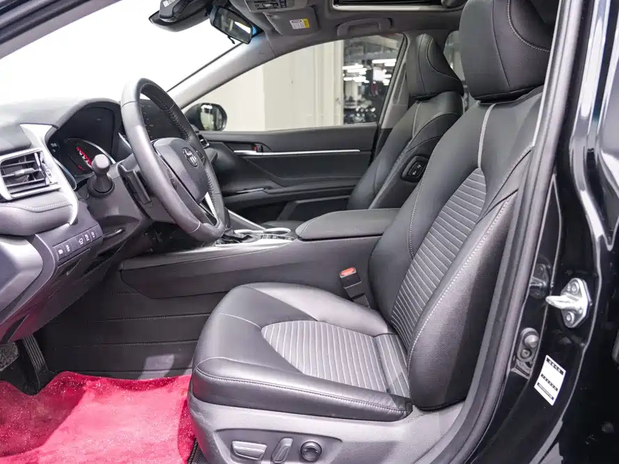 TOYOTA CAMRY 2023