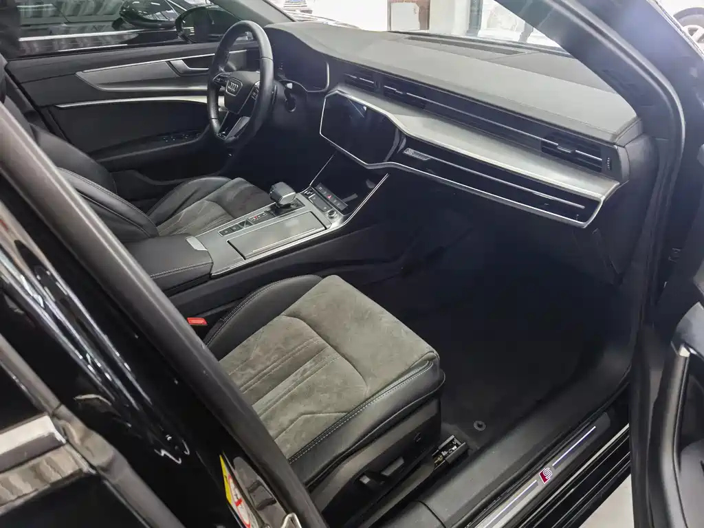 AUDI A6L 2021