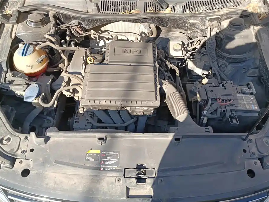 VOLKSWAGEN LAVIDA 2016