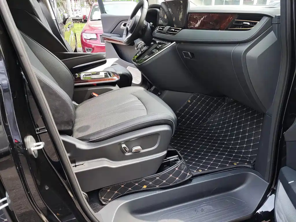 HONGQI HQ9 2023