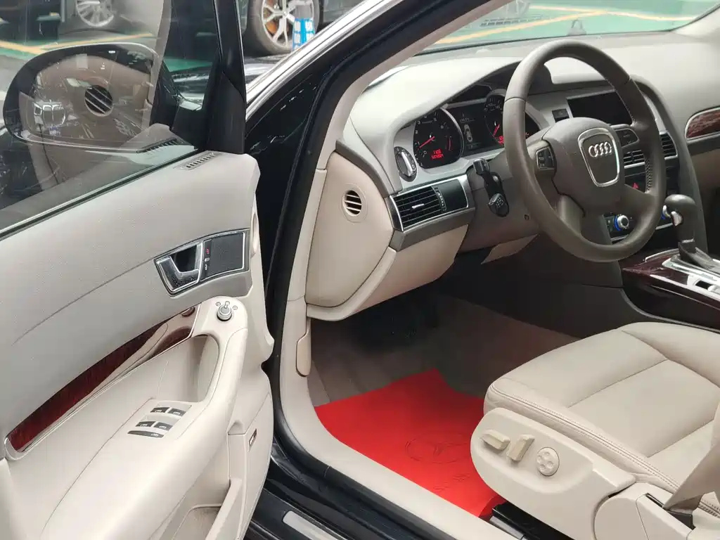 AUDI A6L 2010