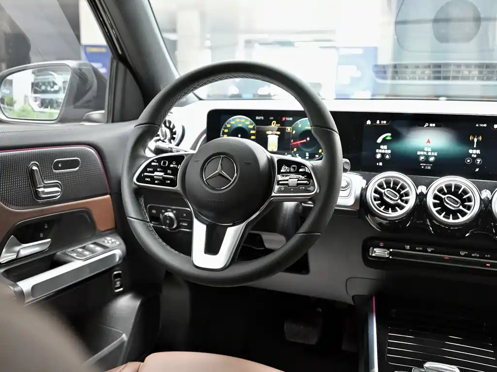 MERCEDES BENZ GLB 2022
