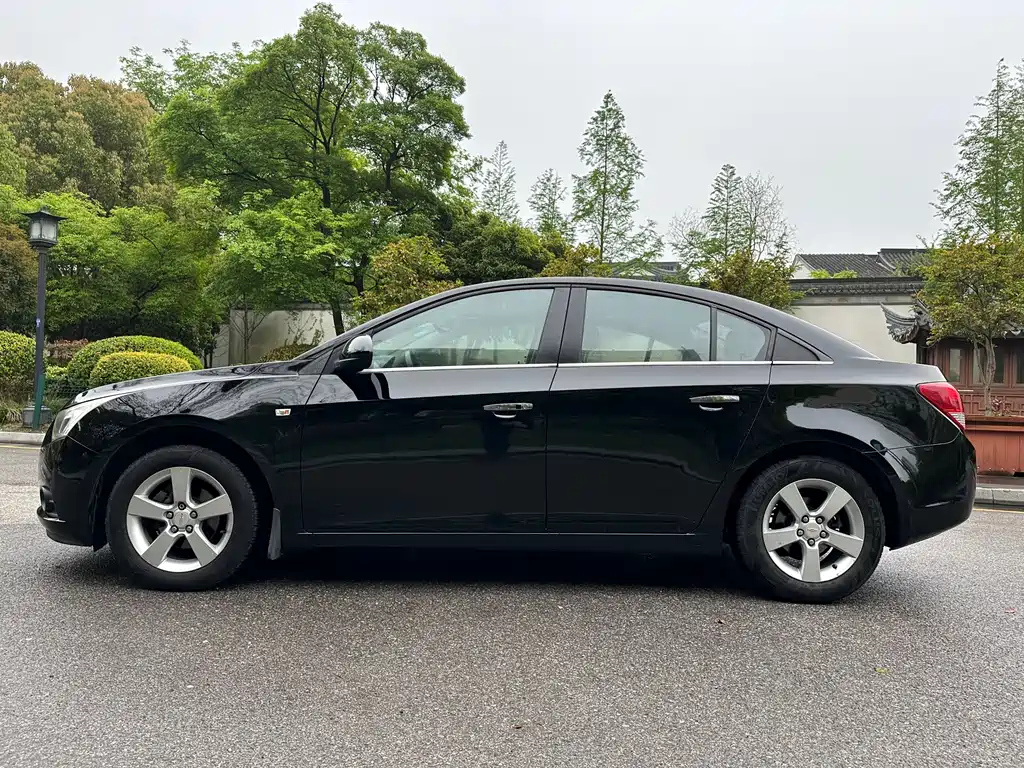 CHEVROLET CRUZE 2012
