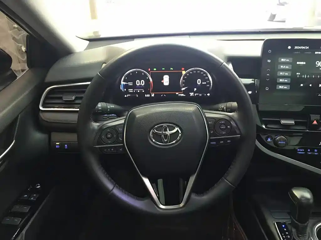 TOYOTA CAMRY 2021