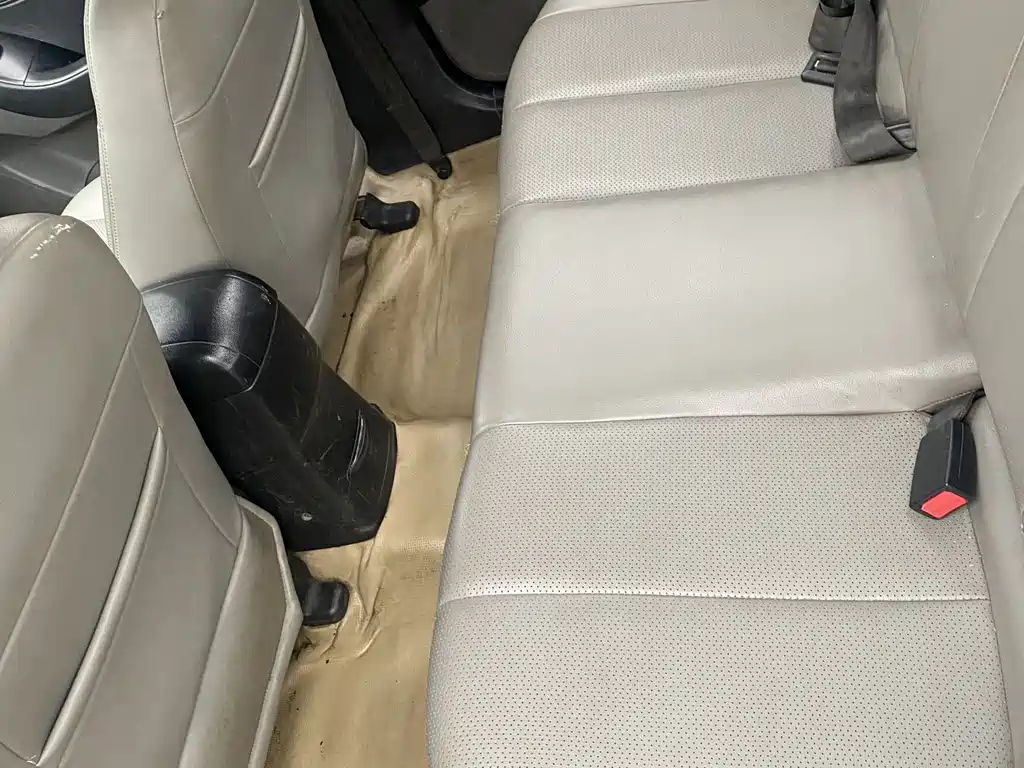 HYUNDAI CELESTA 2011