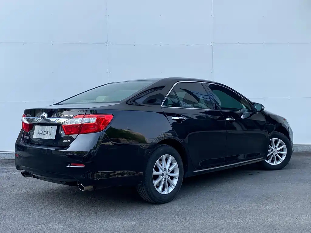 TOYOTA CAMRY 2014