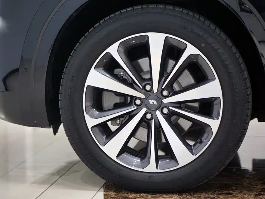 LI AUTO ONE 2022