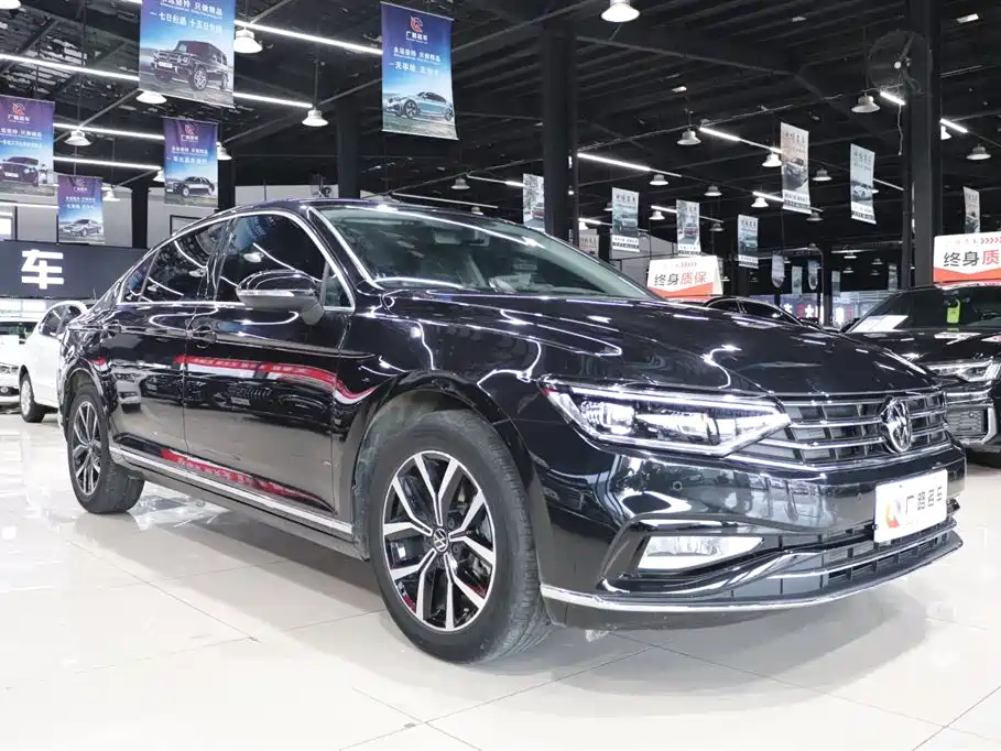 VOLKSWAGEN MAGOTAN 2021
