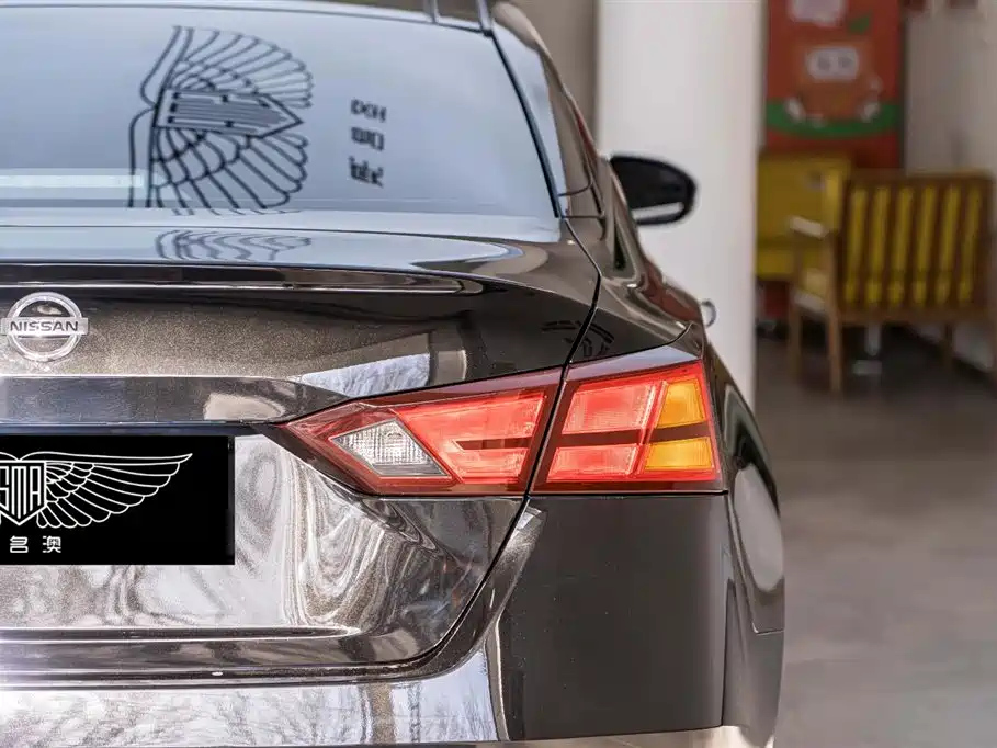 NISSAN TEANA 2022