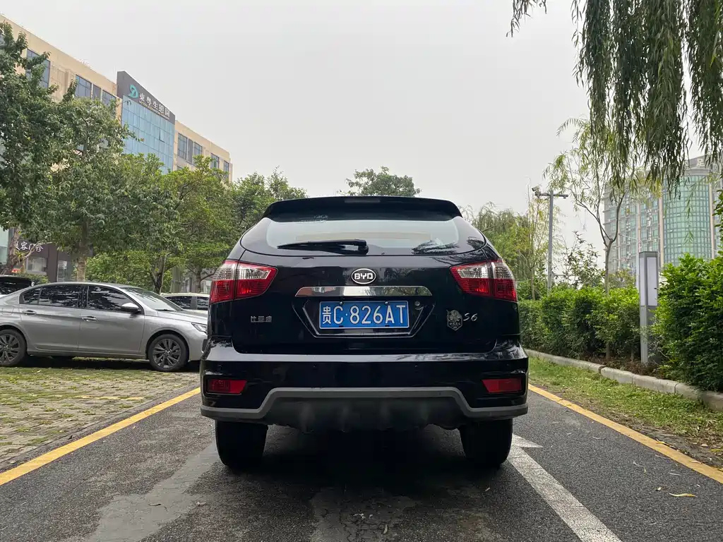BYD S6 2013