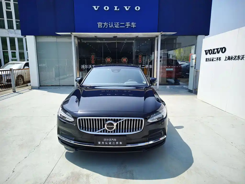 VOLVO S90 2022