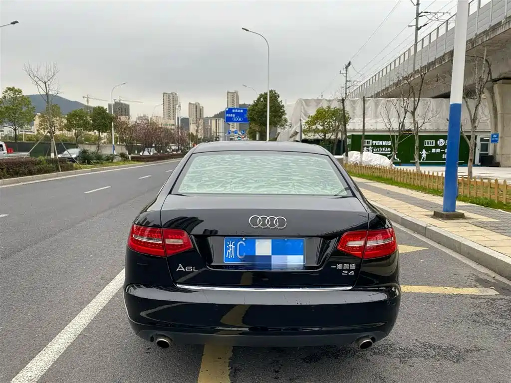 AUDI A6L 2010