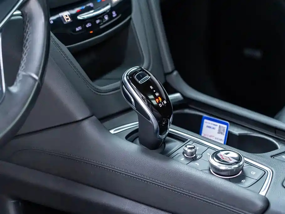 CADILLAC XT5 2021