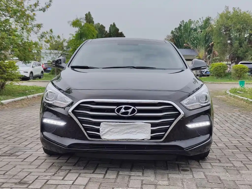 HYUNDAI MISTRA 2020