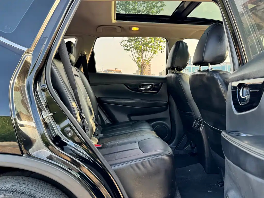 NISSAN X-TRAIL 2019
