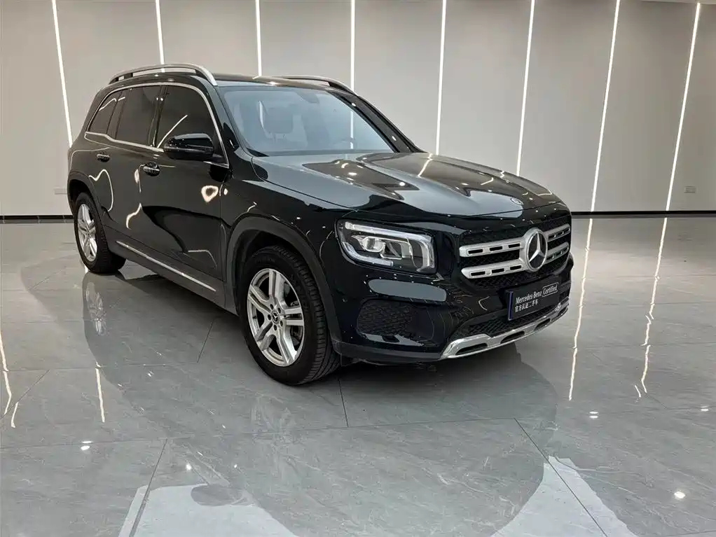 MERCEDES BENZ GLB 2023