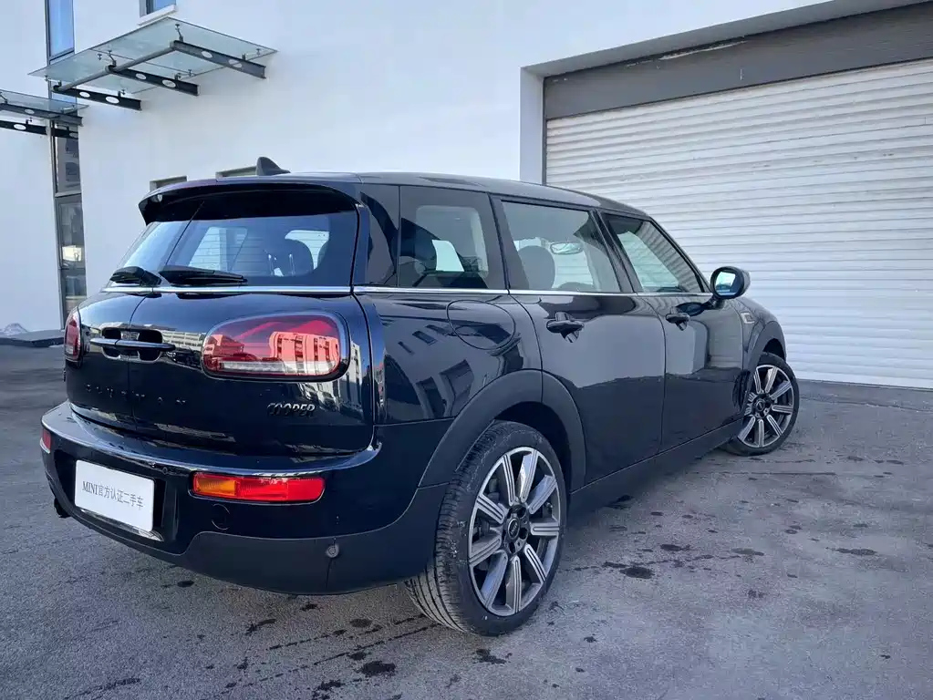 MINI CLUBMAN 2022
