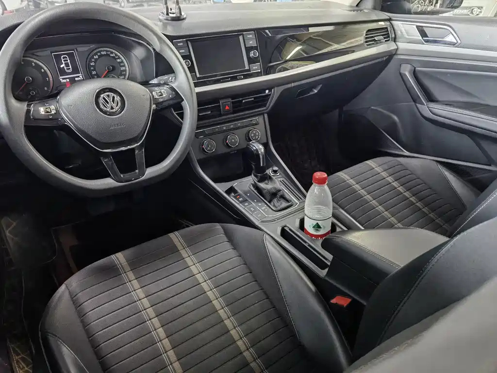 VOLKSWAGEN LAVIDA 2020