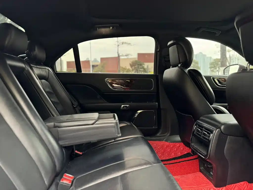 LINCOLN CONTINENTAL 2017