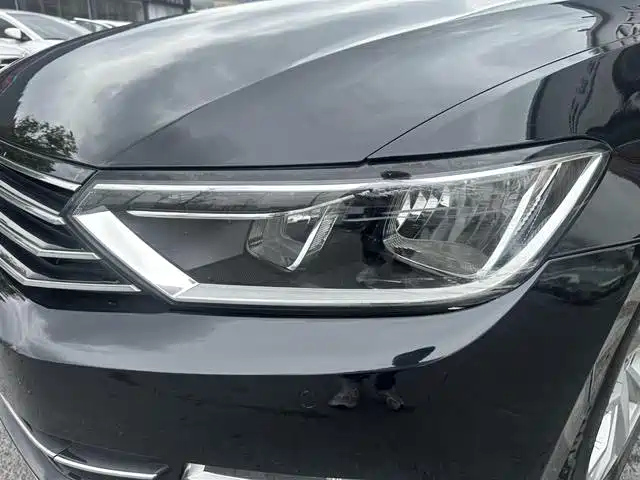 VOLKSWAGEN MAGOTAN 2017